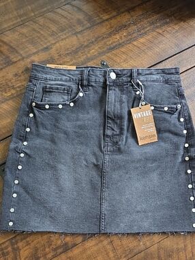Kensie Gray High-Rise Studded Denim Skirt